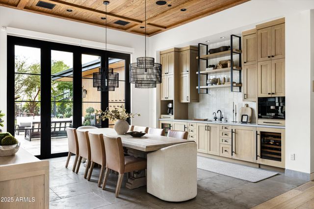 5715 E MONTEROSA Street, Phoenix, AZ 85018