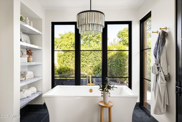 5715 E MONTEROSA Street, Phoenix, AZ 85018