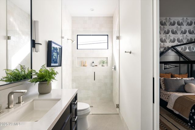 5715 E MONTEROSA Street, Phoenix, AZ 85018