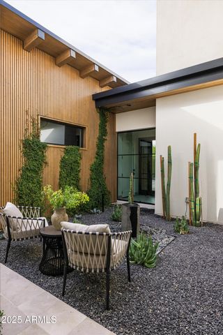 5715 E MONTEROSA Street, Phoenix, AZ 85018