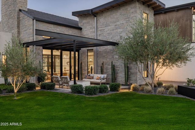 5715 E MONTEROSA Street, Phoenix, AZ 85018