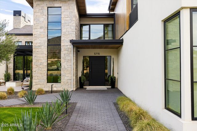 5715 E MONTEROSA Street, Phoenix, AZ 85018