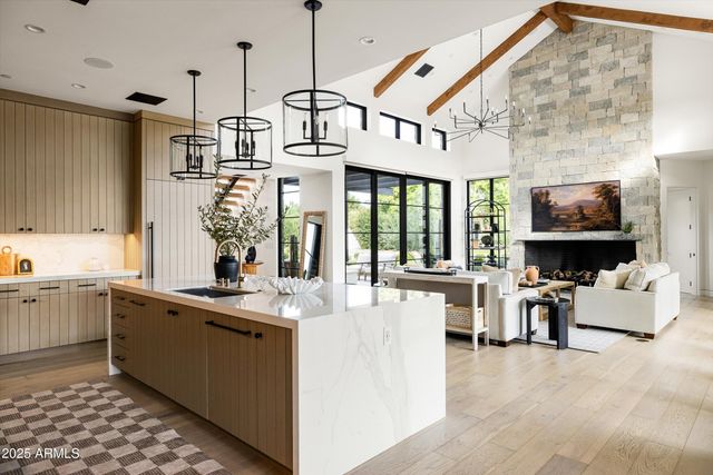 5715 E MONTEROSA Street, Phoenix, AZ 85018