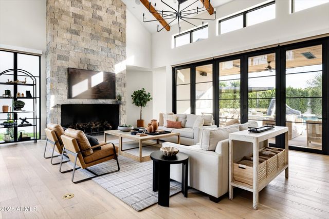 5715 E MONTEROSA Street, Phoenix, AZ 85018