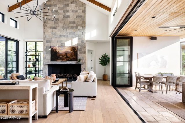 5715 E MONTEROSA Street, Phoenix, AZ 85018