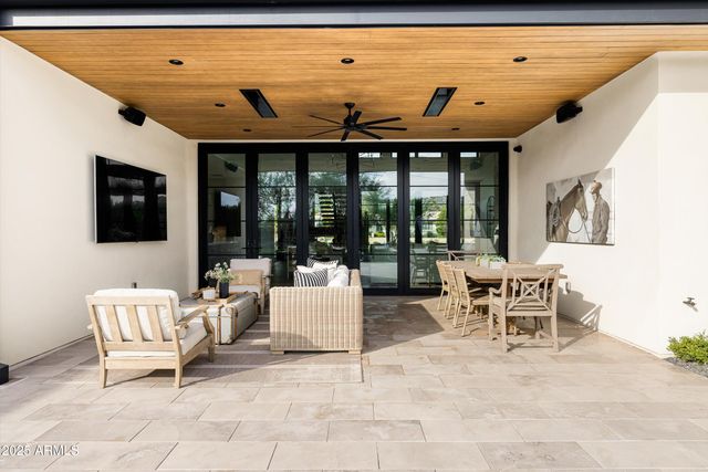 5715 E MONTEROSA Street, Phoenix, AZ 85018