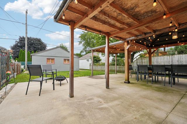 3760 S Kansas AVENUE, Milwaukee, WI 53207