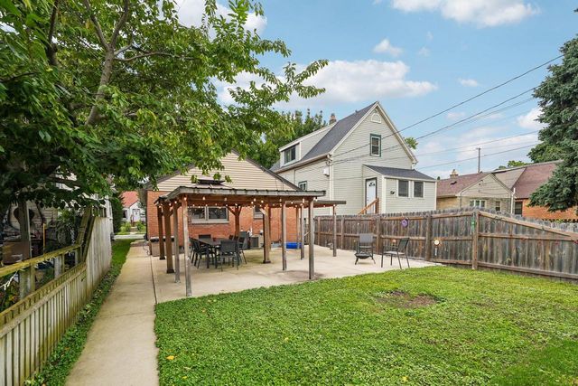 3760 S Kansas AVENUE, Milwaukee, WI 53207