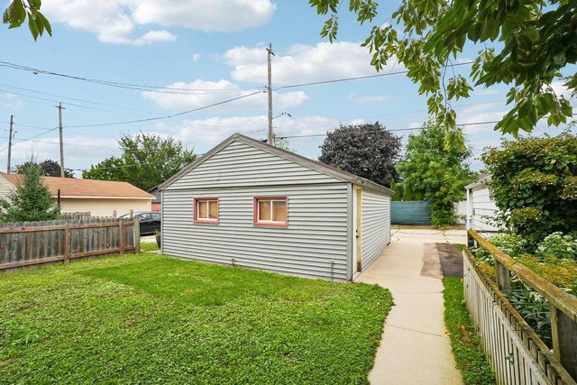 3760 S Kansas AVENUE, Milwaukee, WI 53207