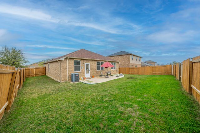 108 Eider Drive, Sanger, TX 76266