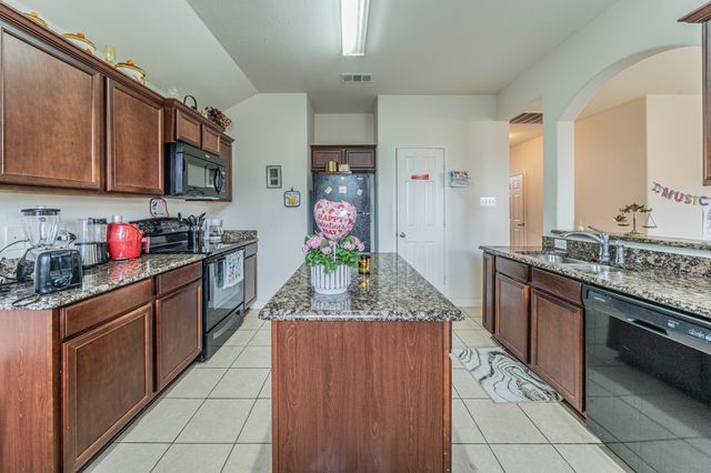 108 Eider Drive, Sanger, TX 76266