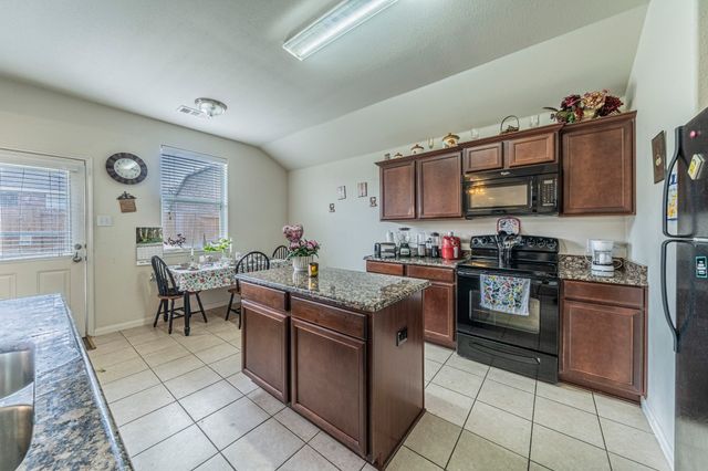 108 Eider Drive, Sanger, TX 76266