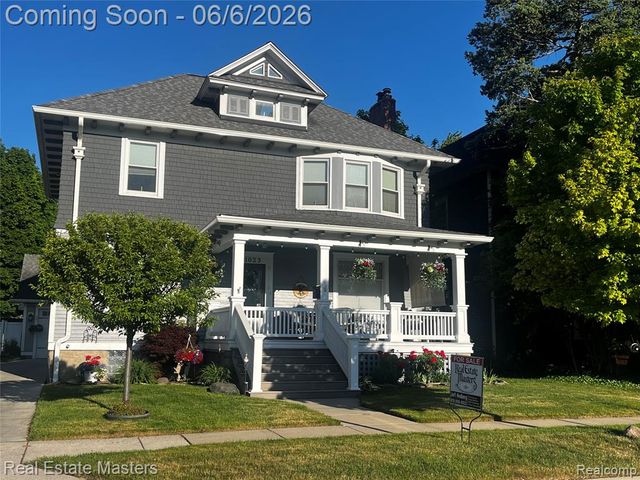 1023 Ontario Street, Port Huron, MI 48060