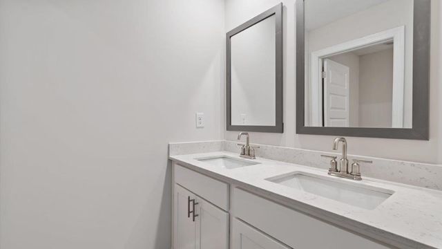 109 Creekridge Street, Headland, AL 36345