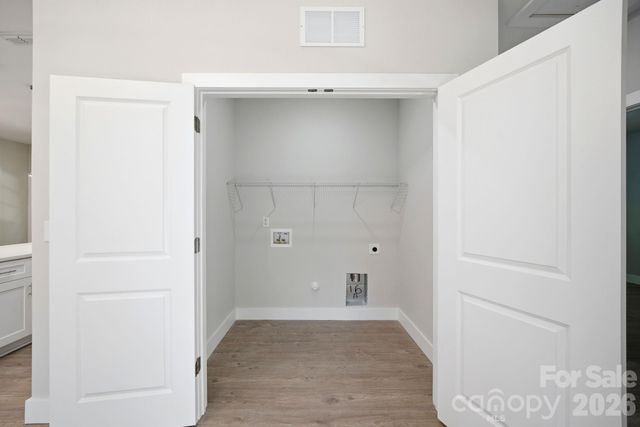 1111 W 7th Avenue, Gastonia, NC 28052