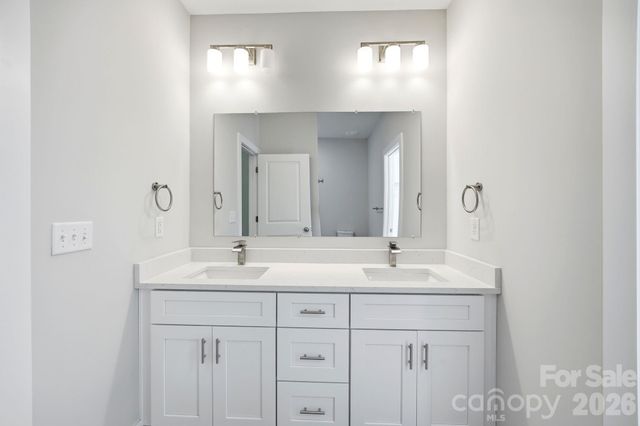 1111 W 7th Avenue, Gastonia, NC 28052