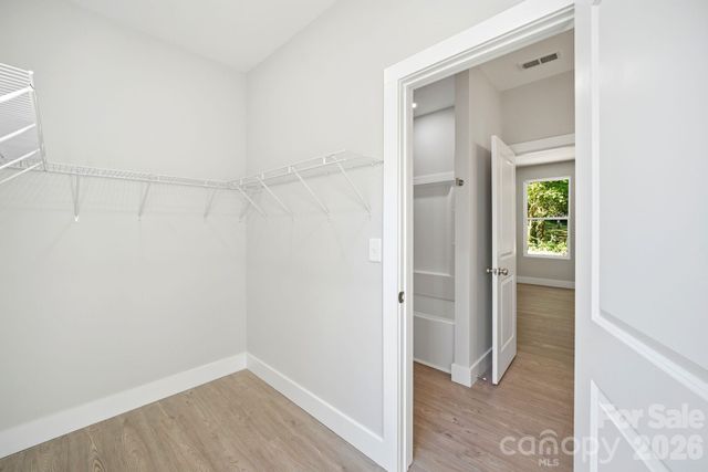 1111 W 7th Avenue, Gastonia, NC 28052