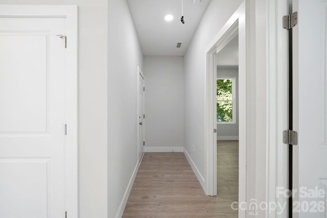 1111 W 7th Avenue, Gastonia, NC 28052