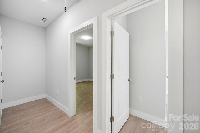1111 W 7th Avenue, Gastonia, NC 28052