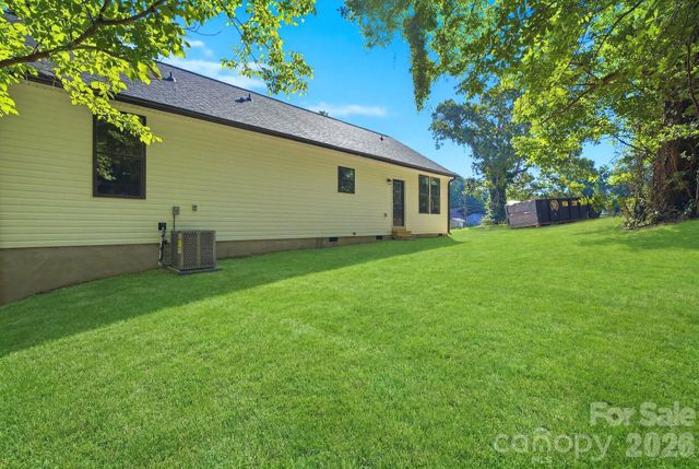 1111 W 7th Avenue, Gastonia, NC 28052