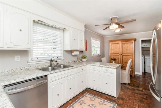 3520 Springwood Drive E, Mobile, AL 36608