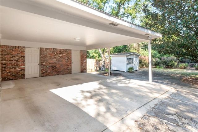 3520 Springwood Drive E, Mobile, AL 36608