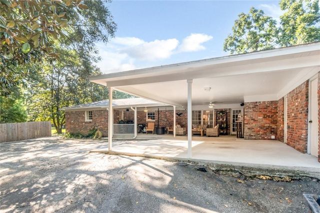 3520 Springwood Drive E, Mobile, AL 36608