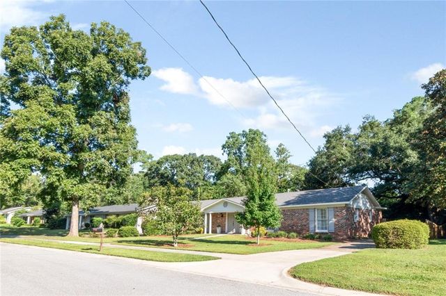 3520 Springwood Drive E, Mobile, AL 36608
