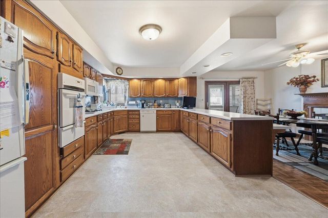 1125 Woodhollow Drive, Schererville, IN 46375