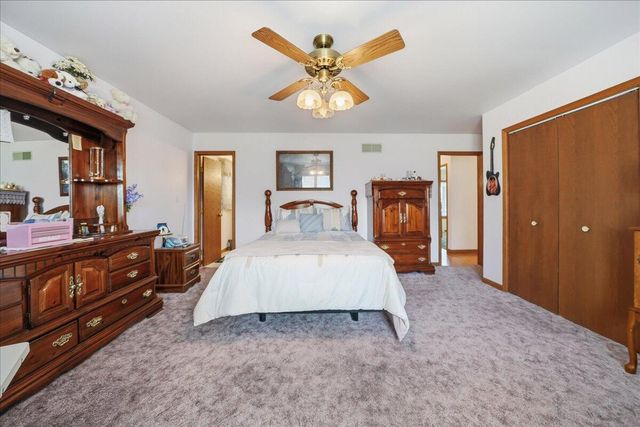 1125 Woodhollow Drive, Schererville, IN 46375