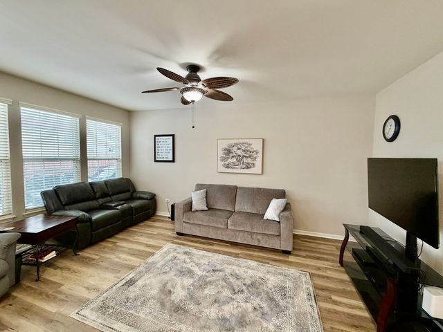 16637 Serene Lake Way, Crest Hill, IL 60403