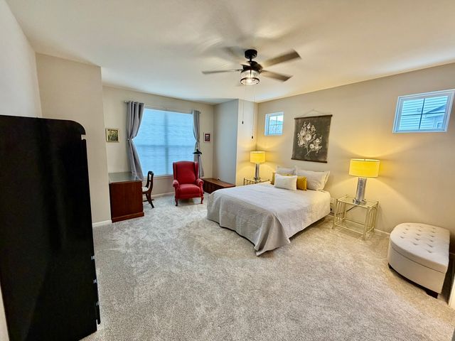 16637 Serene Lake Way, Crest Hill, IL 60403