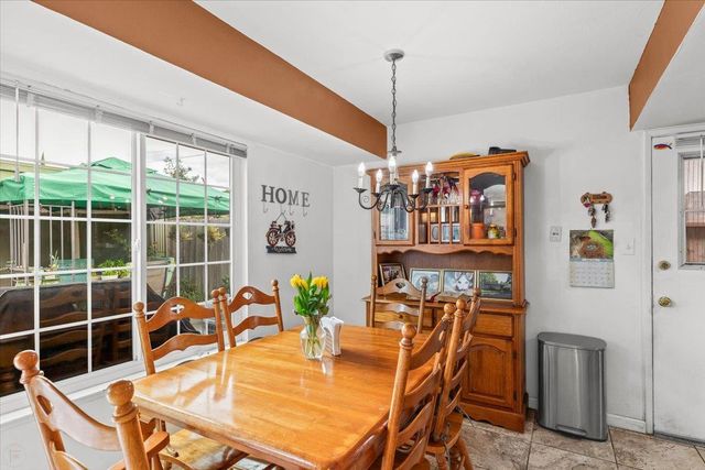 6828 Butler Ct, Stockton, CA 95219