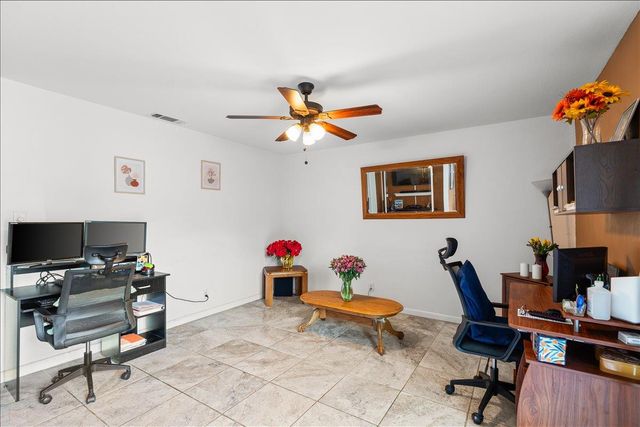 6828 Butler Ct, Stockton, CA 95219