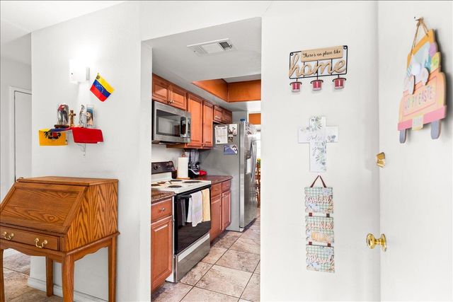 6828 Butler Ct, Stockton, CA 95219