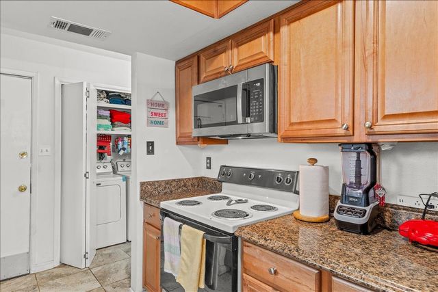 6828 Butler Ct, Stockton, CA 95219