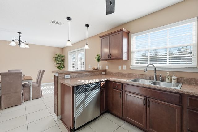 499 Eisenhower Drive, Crestview, FL 32539