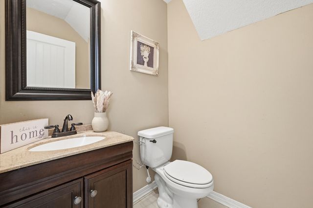 499 Eisenhower Drive, Crestview, FL 32539