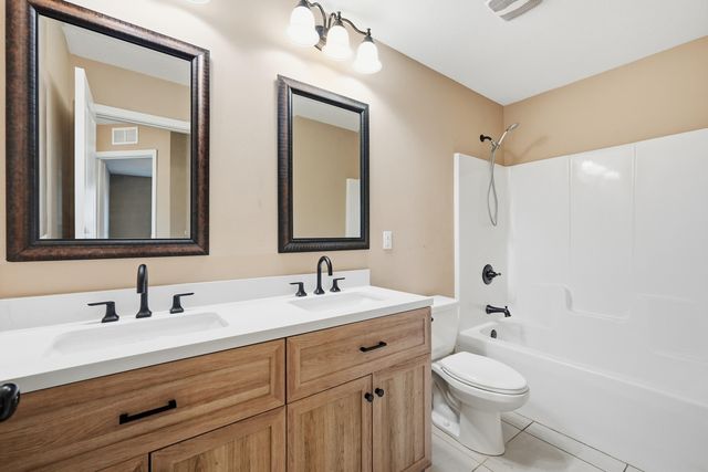 499 Eisenhower Drive, Crestview, FL 32539