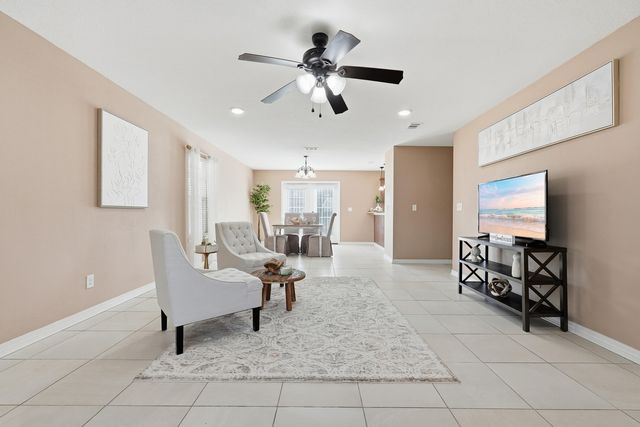 499 Eisenhower Drive, Crestview, FL 32539