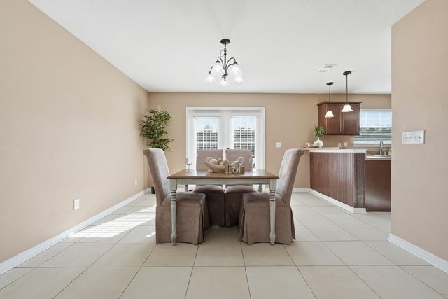 499 Eisenhower Drive, Crestview, FL 32539