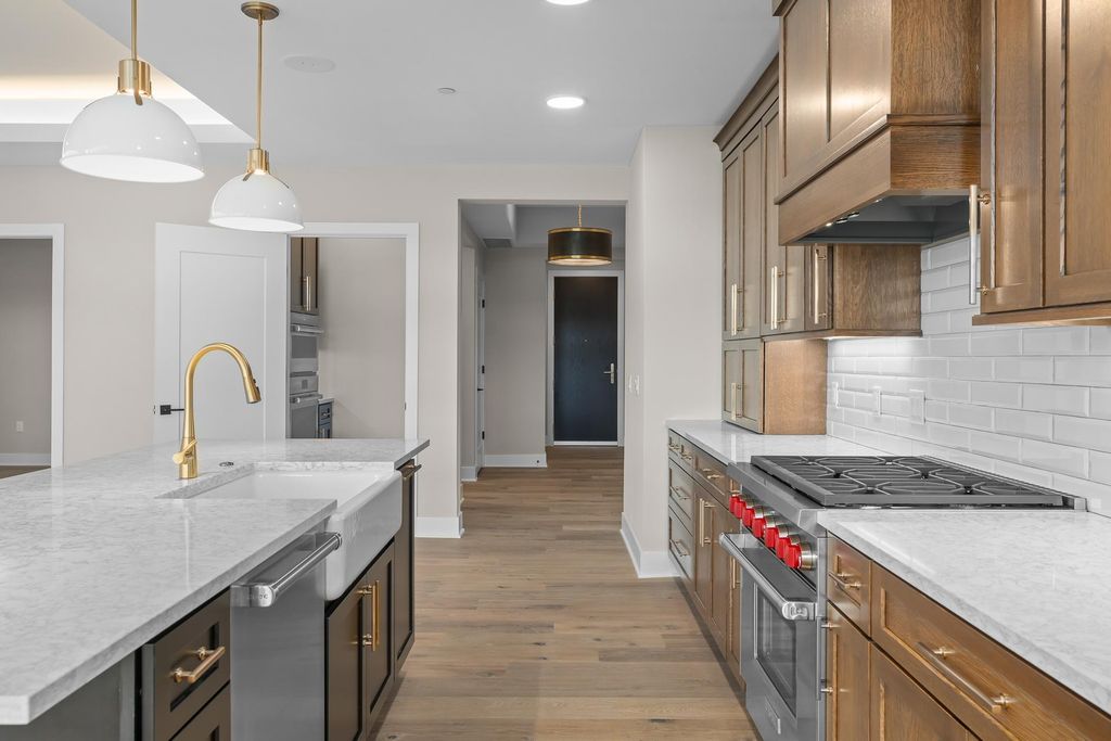 1 Hill Farm Road 109, North Oaks, MN 55127 — photo 5