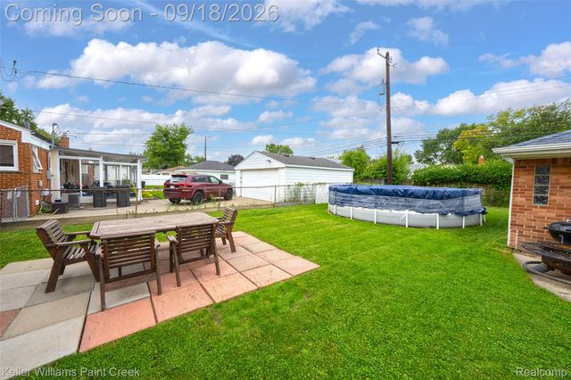 29237 Boston Street, St. Clair Shores, MI 48081