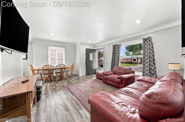 29237 Boston Street, St. Clair Shores, MI 48081