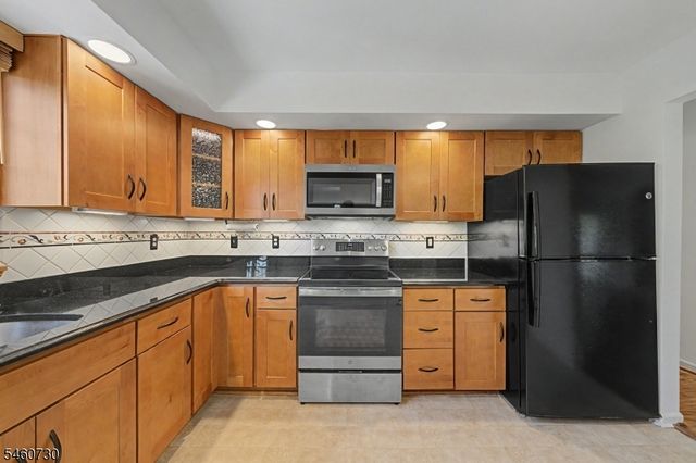 6 F Foxwood Dr, Morris Plains Boro, NJ 07950