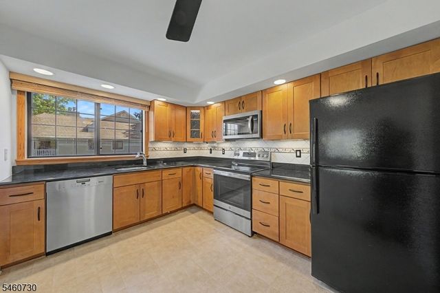6 F Foxwood Dr, Morris Plains Boro, NJ 07950