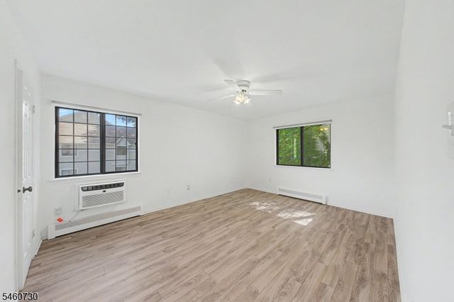 6 F Foxwood Dr, Morris Plains Boro, NJ 07950
