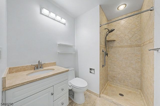 6 F Foxwood Dr, Morris Plains Boro, NJ 07950