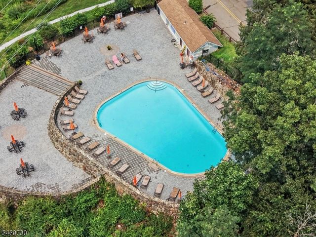 6 F Foxwood Dr, Morris Plains Boro, NJ 07950