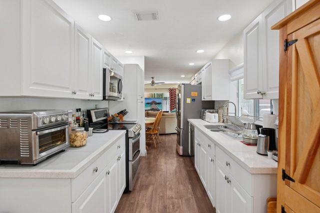 8404 SW 20th Street, North Lauderdale, FL 33068